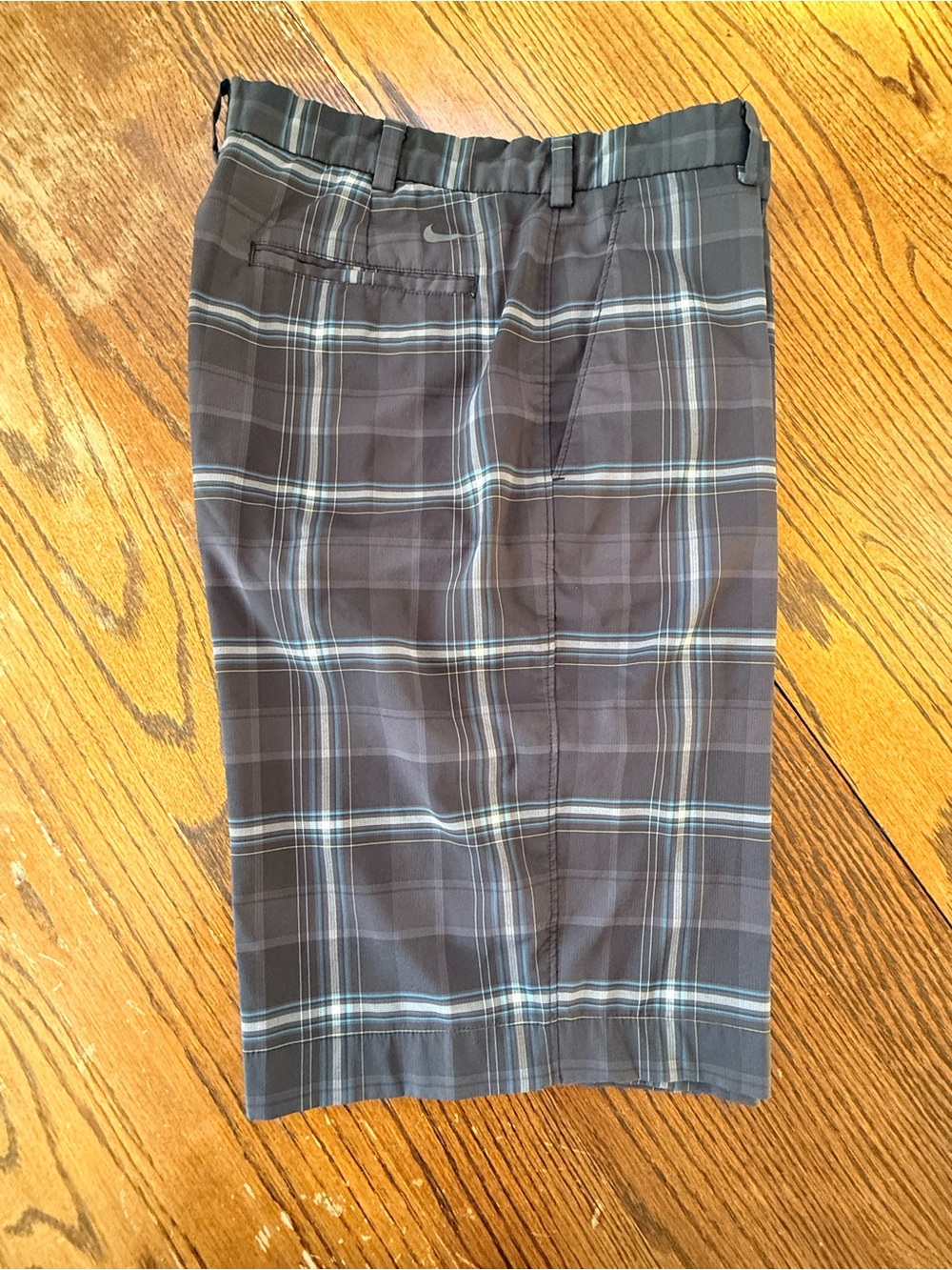 Nike Men’s Gray Plaid Golf Shorts with Light Blue Stripes